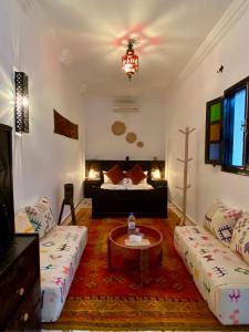 riad iklil
