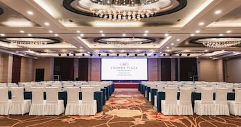 crowne plaza dujiangyan an ihg hotel