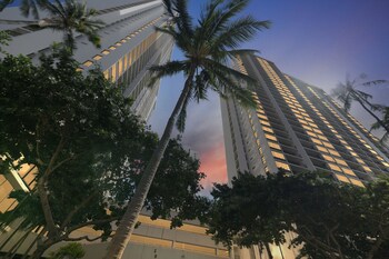 tower 1 suite 3514 kp 1 bedroom condo by redawning