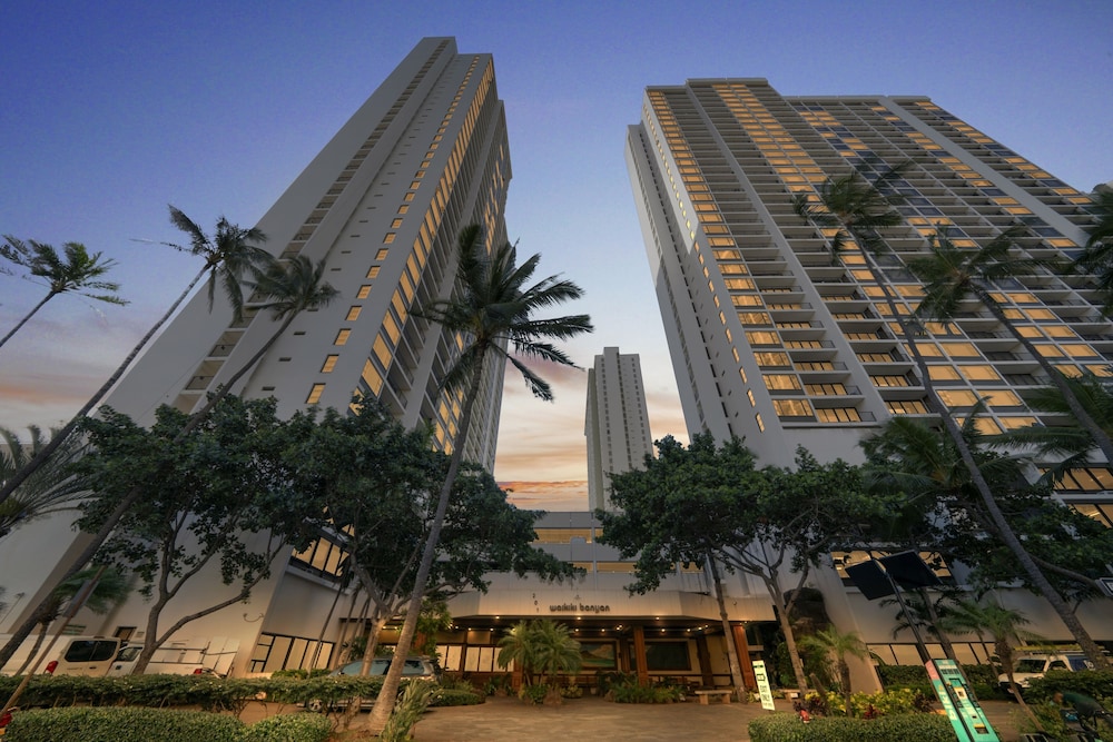 tower 1 suite 3514 kp 1 bedroom condo by redawning