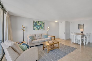 tower 1 suite 3514 kp 1 bedroom condo by redawning