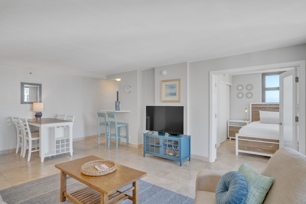 tower 1 suite 3514 kp 1 bedroom condo by redawning