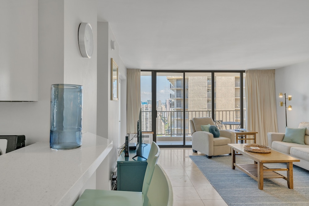tower 1 suite 3514 kp 1 bedroom condo by redawning
