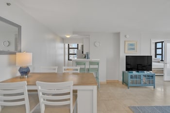 tower 1 suite 3514 kp 1 bedroom condo by redawning