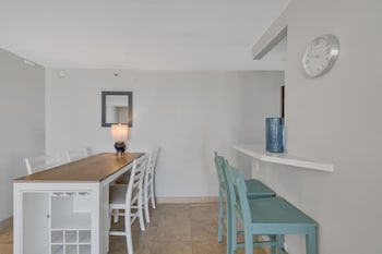 tower 1 suite 3514 kp 1 bedroom condo by redawning