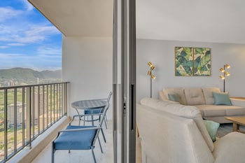 tower 1 suite 3514 kp 1 bedroom condo by redawning