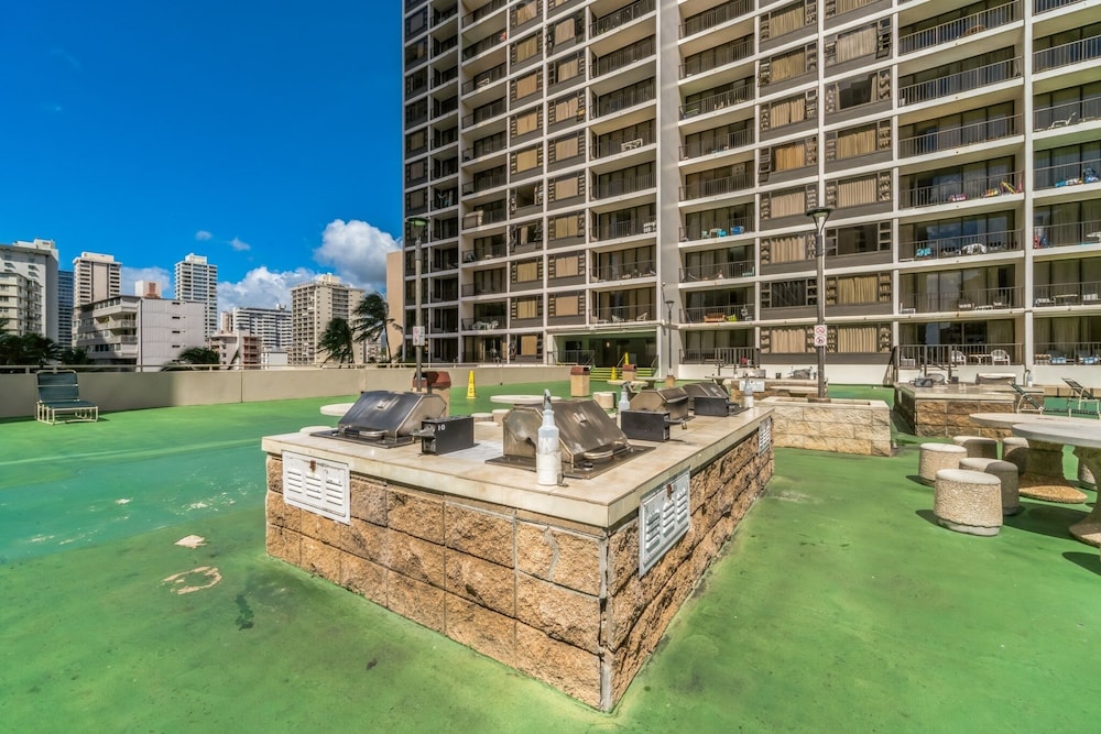 tower 1 suite 3514 kp 1 bedroom condo by redawning