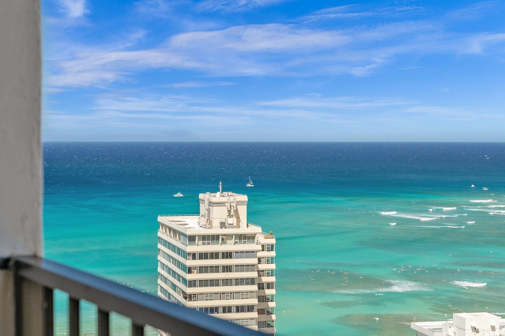tower 1 suite 3514 kp 1 bedroom condo by redawning