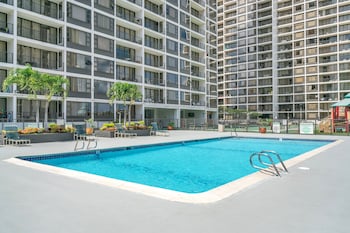 tower 1 suite 3514 kp 1 bedroom condo by redawning