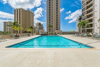 tower 1 suite 3514 kp 1 bedroom condo by redawning