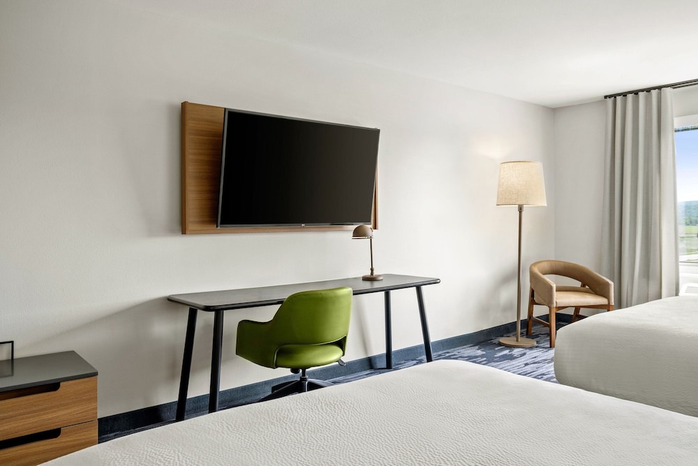 fairfield inn and suites by marriott baraboo