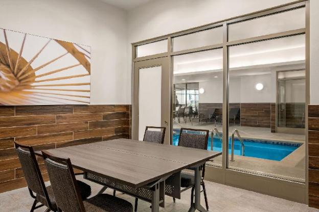 fairfield inn and suites by marriott baraboo