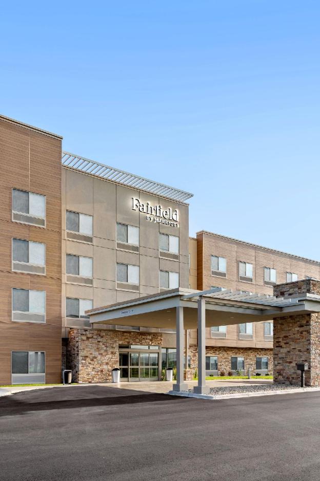 fairfield inn and suites by marriott baraboo