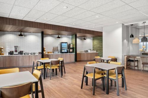fairfield inn and suites by marriott baraboo