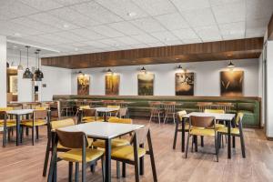 fairfield inn and suites by marriott baraboo