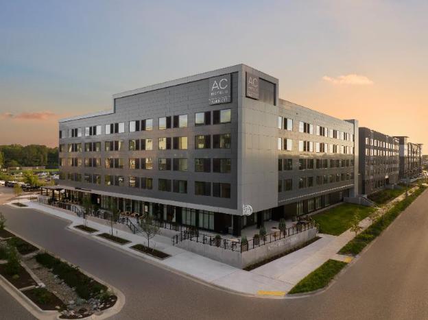 ac hotel lansing university area