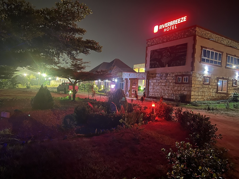 riverbreeze hotel