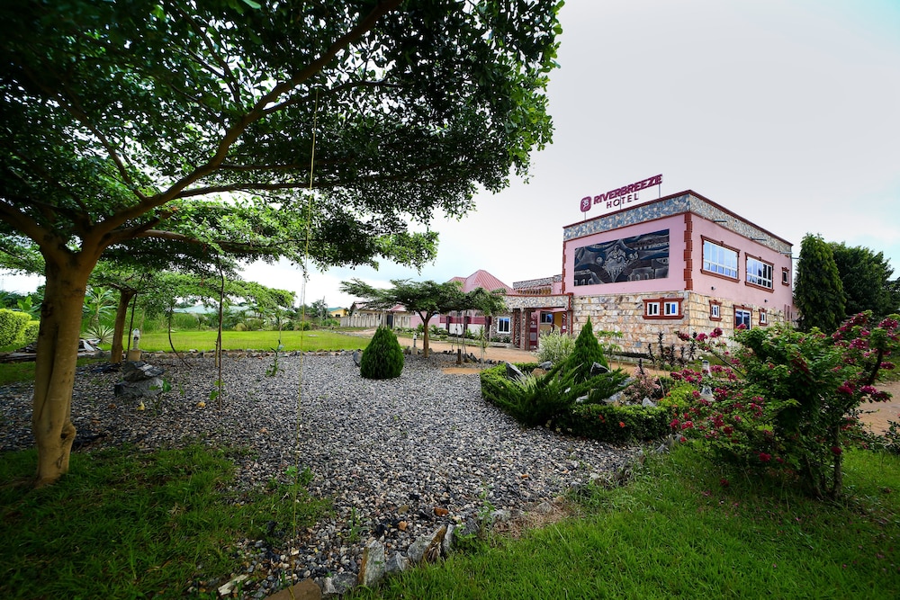 riverbreeze hotel