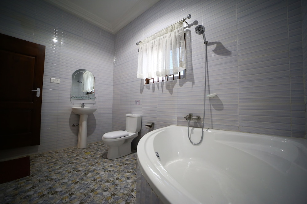 riverbreeze hotel