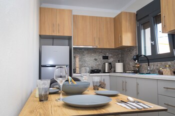 rafkon luxury apartments myrina