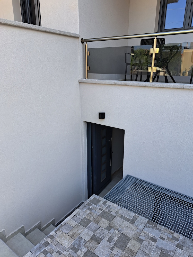 rafkon luxury apartments myrina