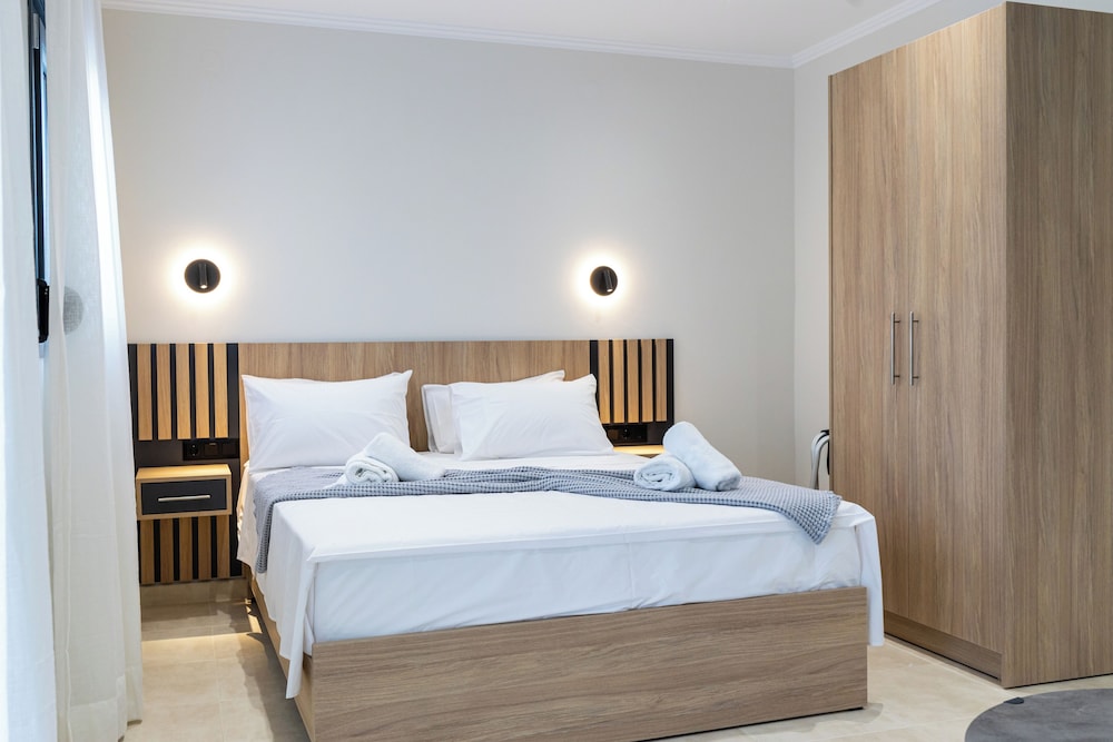 rafkon luxury apartments myrina