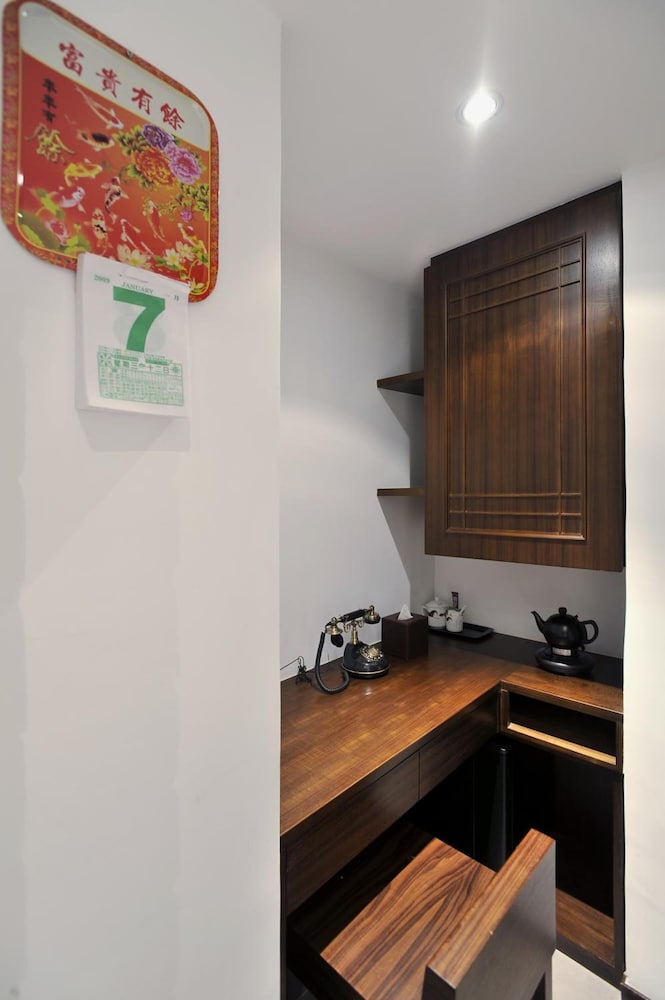 mingle place by the park