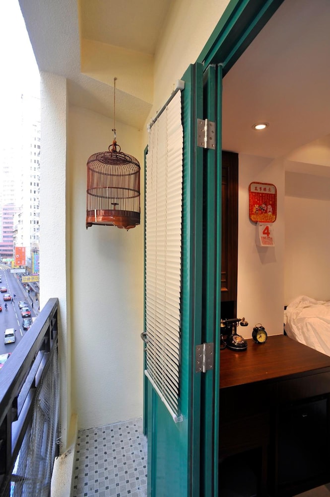 mingle place by the park