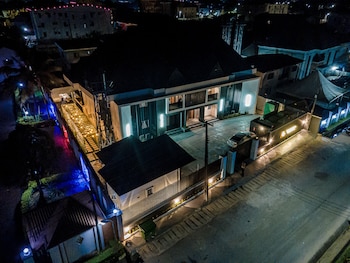 greyfield apartments