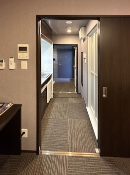 miro kyoto nijo hotel