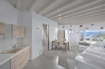 crystal suites
