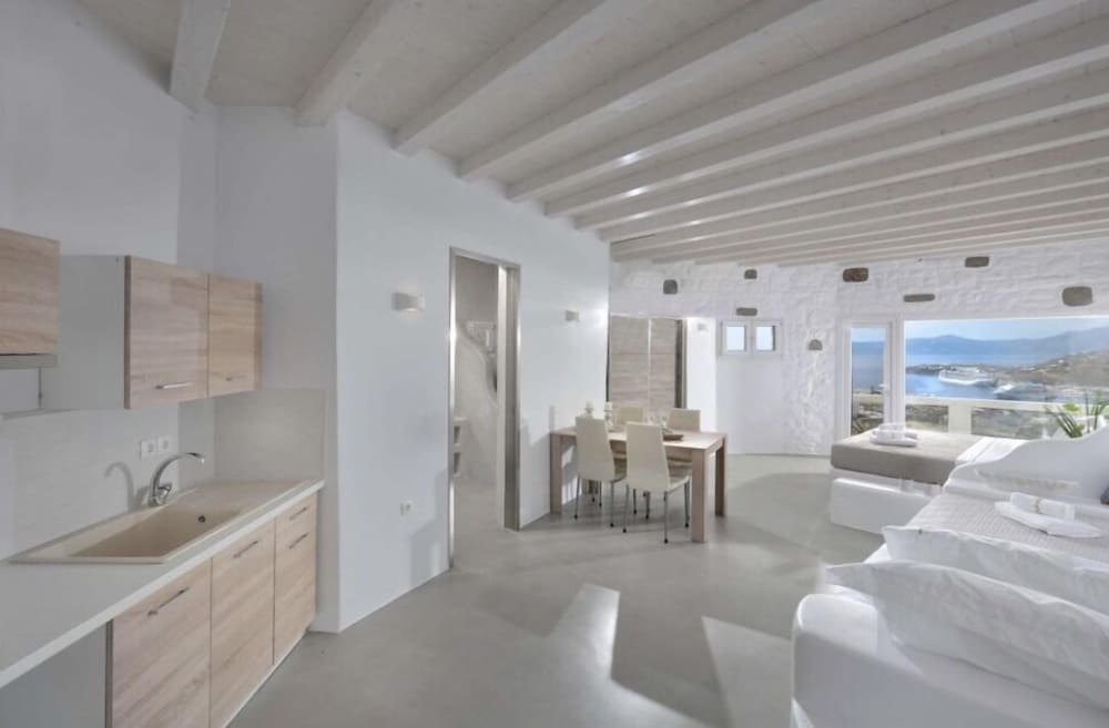 crystal suites