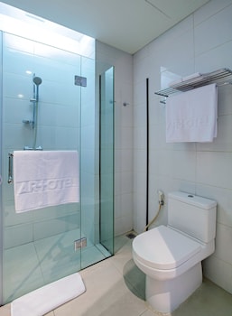 miers kuningan artotel curated