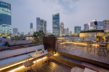 miers kuningan artotel curated