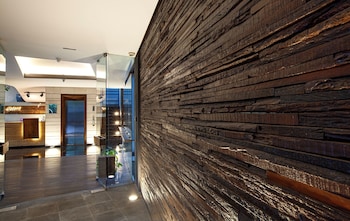 miers kuningan artotel curated