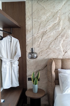 athens design suites