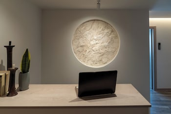 athens design suites