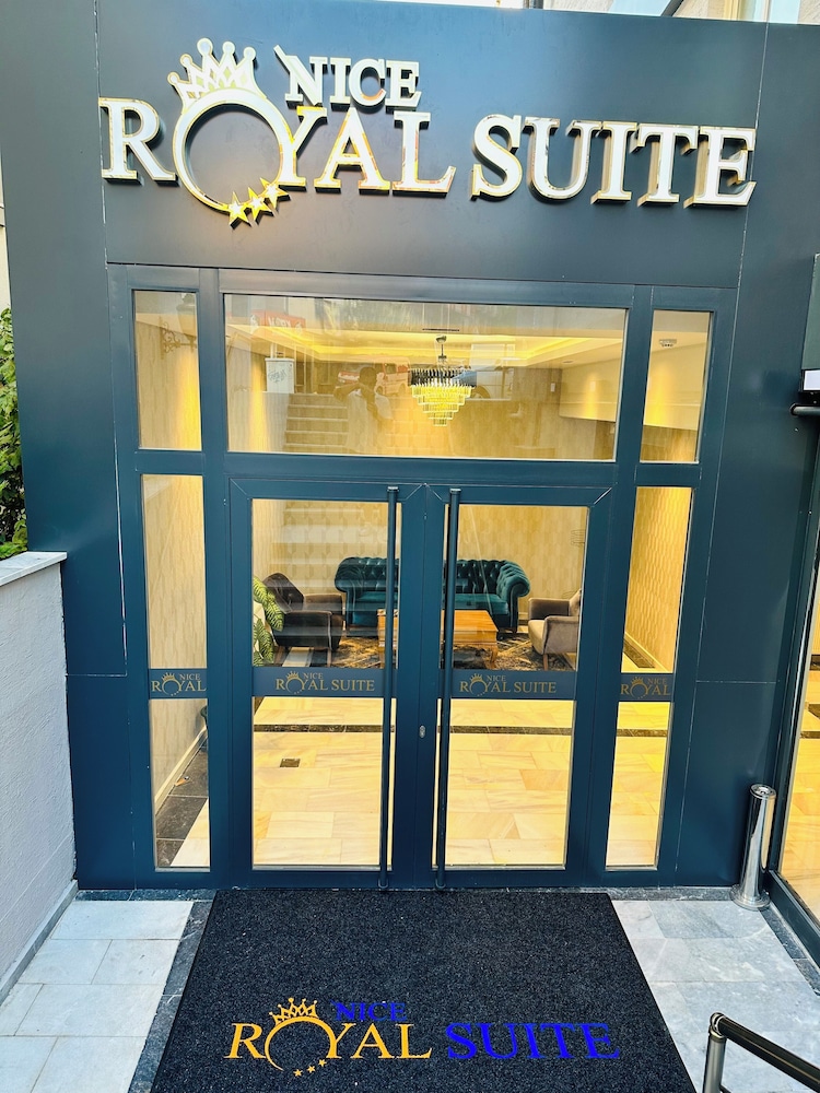 nice royal suite