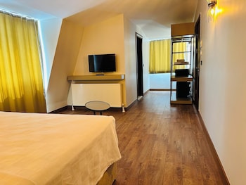 nice royal suite