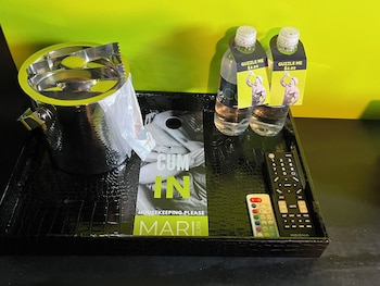 mari jean hotel adults only gay hotel