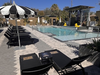 mari jean hotel adults only gay hotel