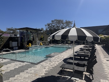 mari jean hotel adults only gay hotel