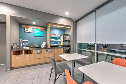 avid hotels austin nw lakeline an ihg hotel