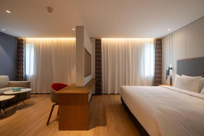 holiday inn express shanghai pujiang lianhang road an ihg hotel