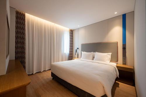 holiday inn express shanghai pujiang lianhang road an ihg hotel
