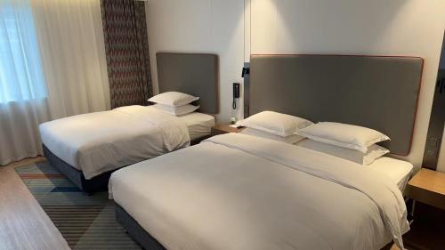holiday inn express shanghai pujiang lianhang road an ihg hotel