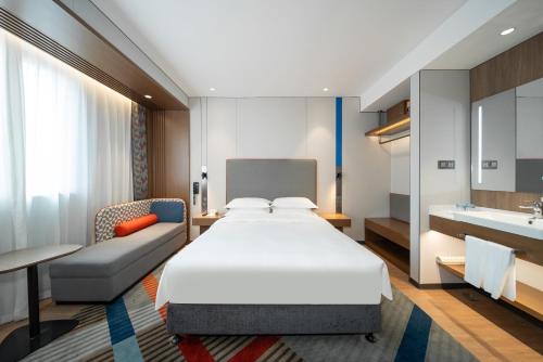 holiday inn express shanghai pujiang lianhang road an ihg hotel
