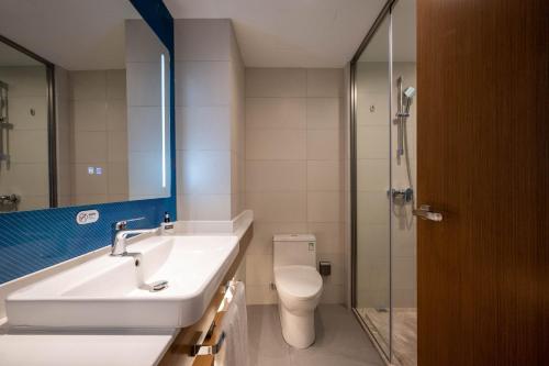 holiday inn express shanghai pujiang lianhang road an ihg hotel