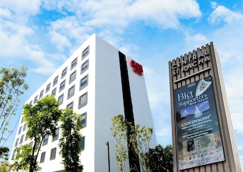 go hotel sriracha at central si racha