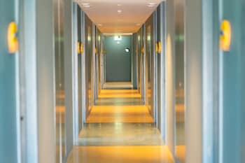 go hotel sriracha at central si racha